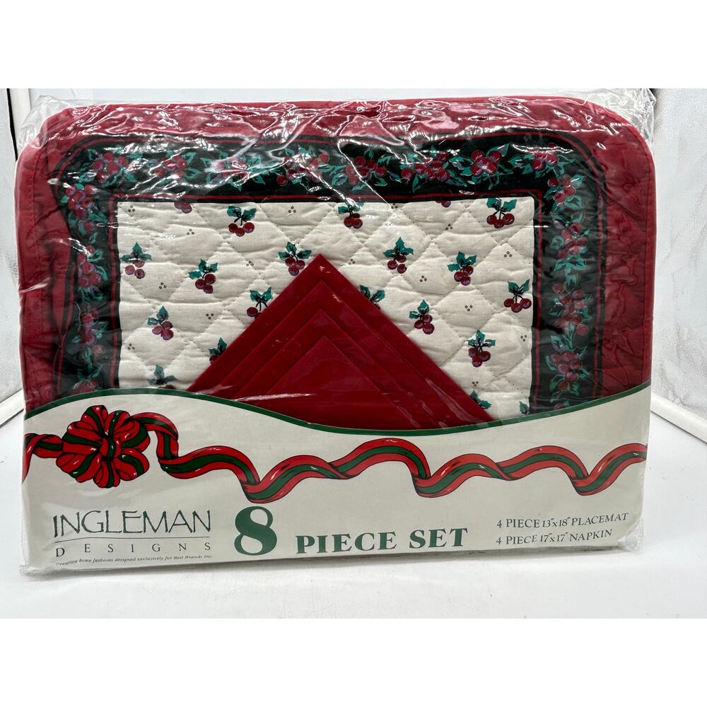 Ingleman Designs 8 Piece Set Holly berry Quilted Placemat  Napkin new old stock